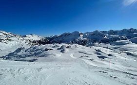 Lovely 3 Bedroom Apartment, Ski In/Ski Out